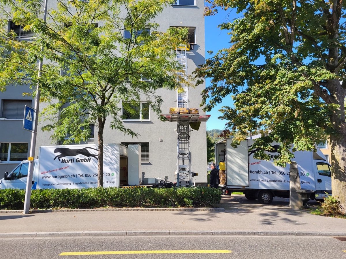 Innovatives Leitersystem für sicheren Möbeltransport - Hurti GmbH